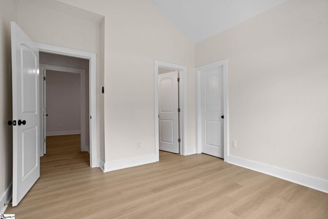 9 Dahlgreen Lane, Taylors, SC 29687