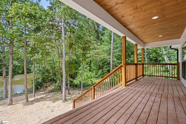 9 Dahlgreen Lane, Taylors, SC 29687