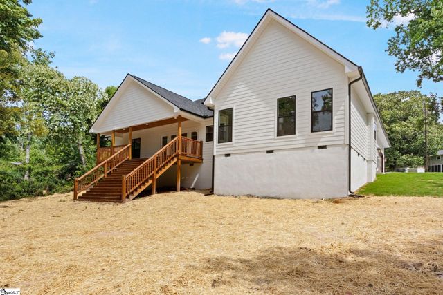 9 Dahlgreen Lane, Taylors, SC 29687