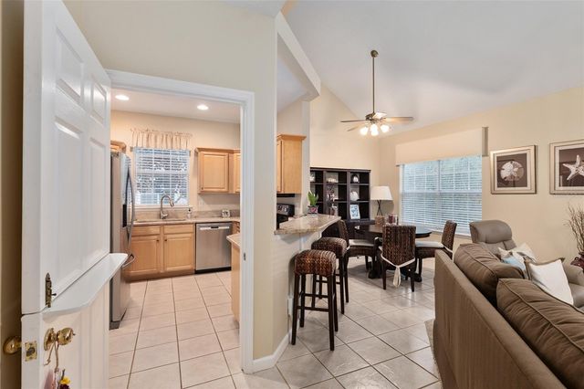 3941 NW 8TH AVENUE, Gainesville, FL 32605