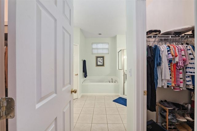 3941 NW 8TH AVENUE, Gainesville, FL 32605