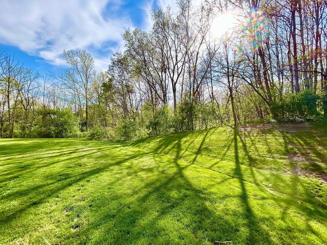 S77W19593 Lakewood DRIVE, Muskego, WI 53150