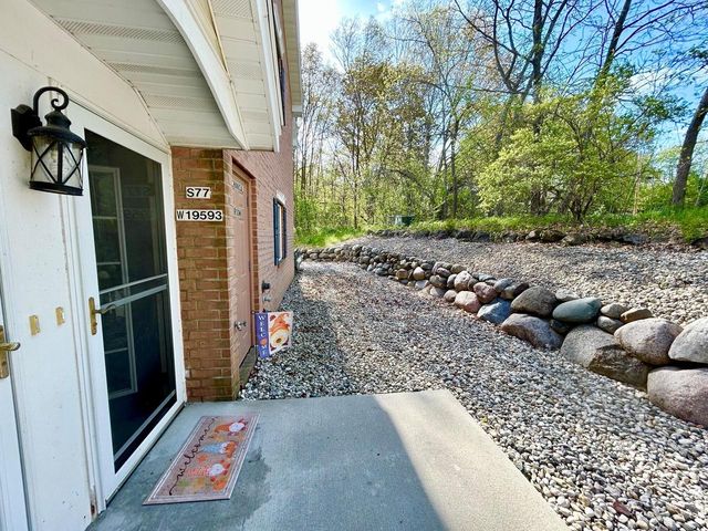 S77W19593 Lakewood DRIVE, Muskego, WI 53150