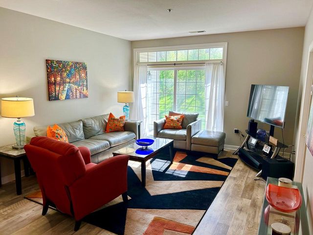 S77W19593 Lakewood DRIVE, Muskego, WI 53150