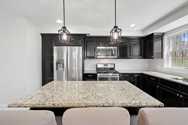 150 High Wood Drive, New Windsor, NY 12553