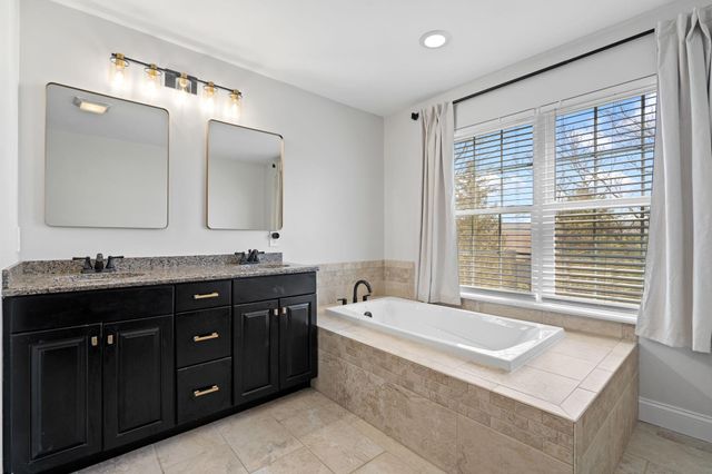 150 High Wood Drive, New Windsor, NY 12553