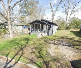 1711 30TH Street W, Jacksonville, FL 32209