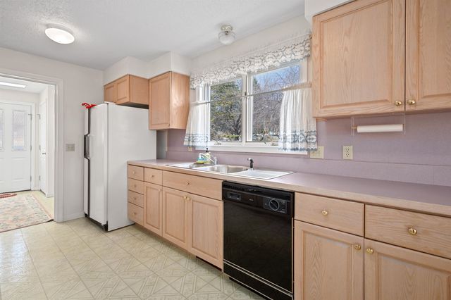 5 South Watch Road, Meredith, NH 03253