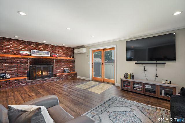 87 Clover Hill Drive, Stamford, CT 06902