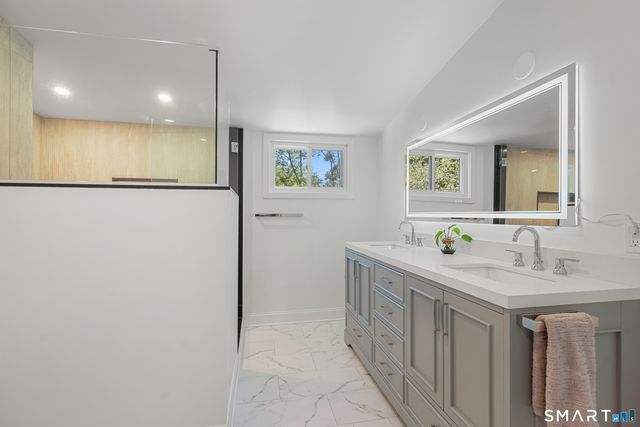 87 Clover Hill Drive, Stamford, CT 06902