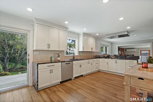 87 Clover Hill Drive, Stamford, CT 06902