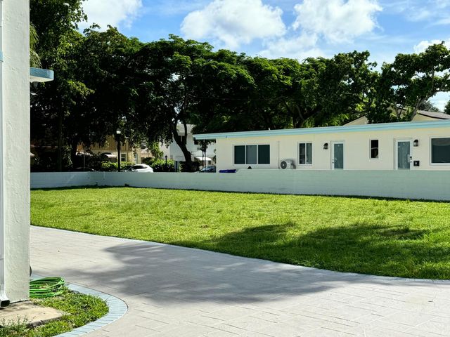 1833 Madison Street, Hollywood, FL 33020