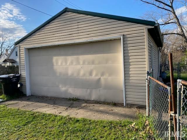 1709 Leer Street, South Bend, IN 46613