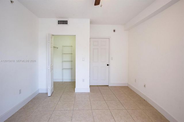 6861 SW 44th St 109, Miami, FL 33155