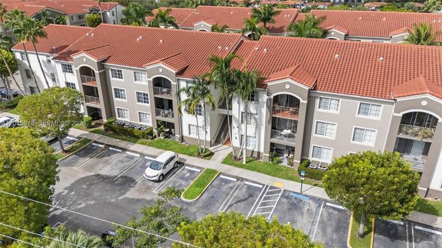 6861 SW 44th St 109, Miami, FL 33155