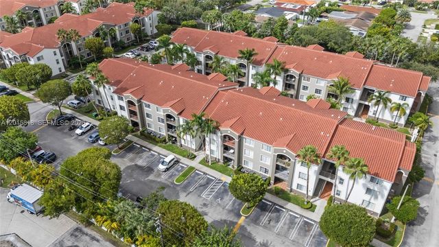 6861 SW 44th St 109, Miami, FL 33155