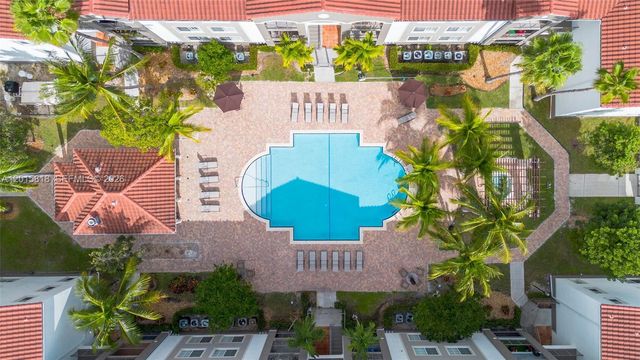 6861 SW 44th St 109, Miami, FL 33155