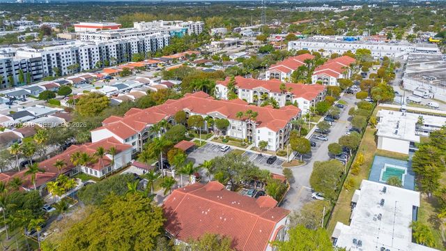 6861 SW 44th St 109, Miami, FL 33155