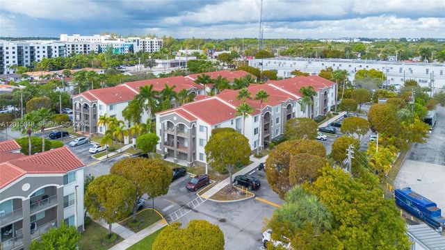 6861 SW 44th St 109, Miami, FL 33155