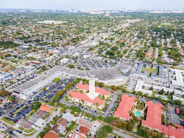 6861 SW 44th St 109, Miami, FL 33155
