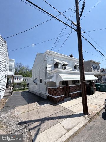 5 N MORRIS ST, Saint Clair, PA 17970