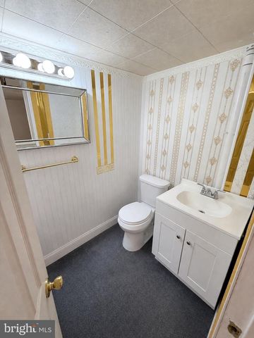 5 N MORRIS ST, Saint Clair, PA 17970