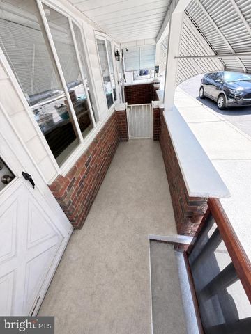 5 N MORRIS ST, Saint Clair, PA 17970