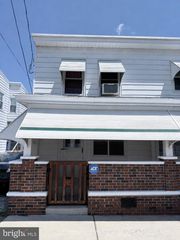 5 N MORRIS ST, Saint Clair, PA 17970