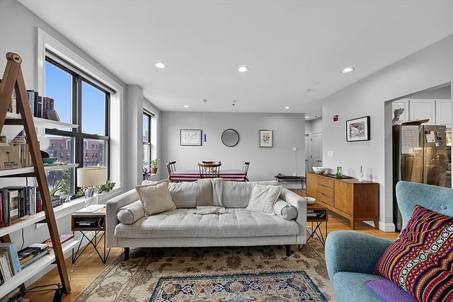 1723 Washington St 302, Boston, MA 02118