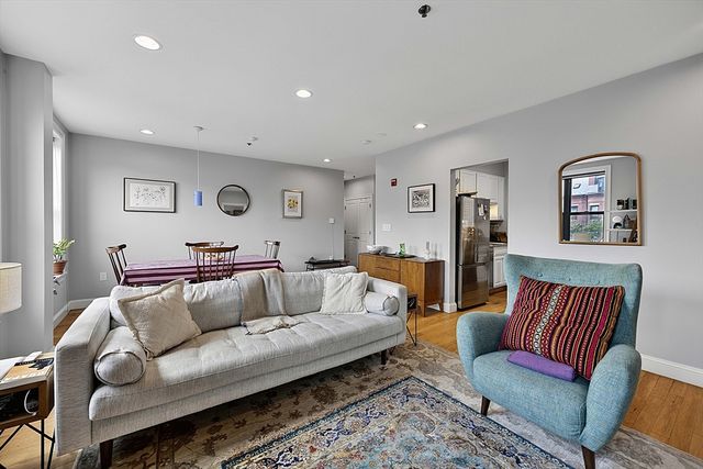 1723 Washington St 302, Boston, MA 02118