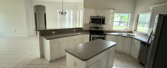 966 San Rafael Road SW, Palm Bay, FL 32908