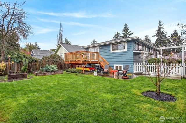 3235 38th Avenue SW, Seattle, WA 98126