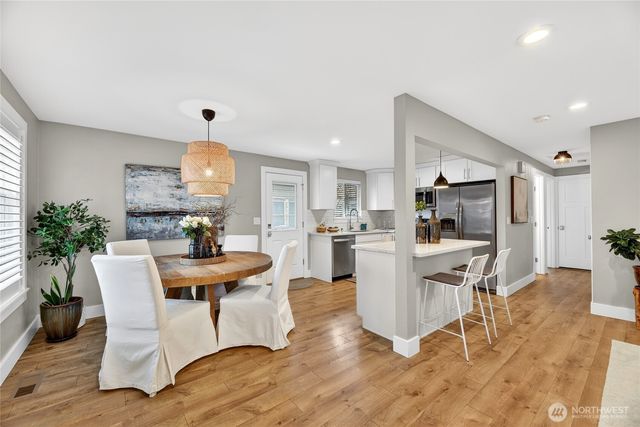 3235 38th Avenue SW, Seattle, WA 98126