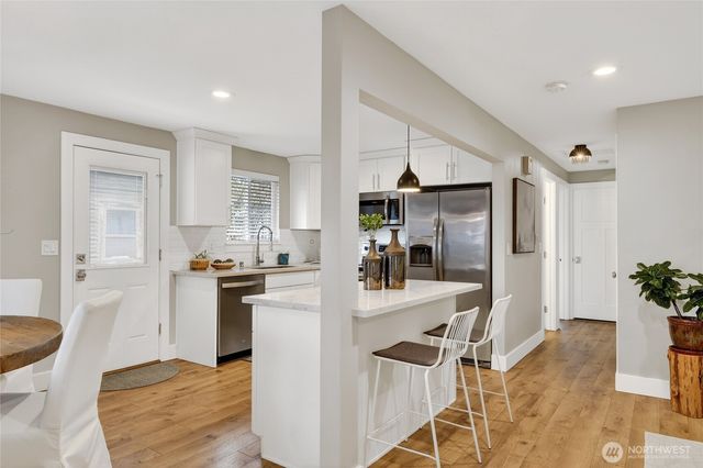 3235 38th Avenue SW, Seattle, WA 98126