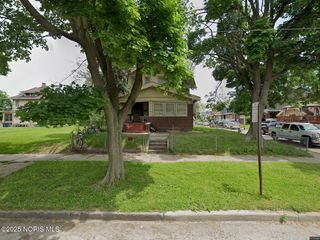 3144 Parkwood Avenue, Toledo, OH 43610