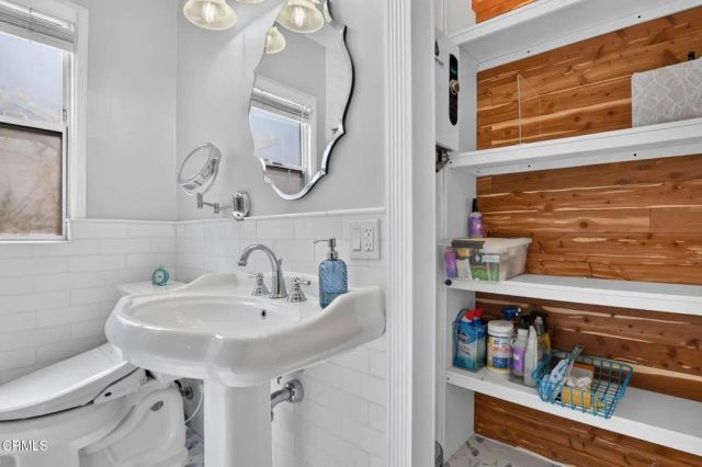 842 E Glenoaks Boulevard, Glendale, CA 91207