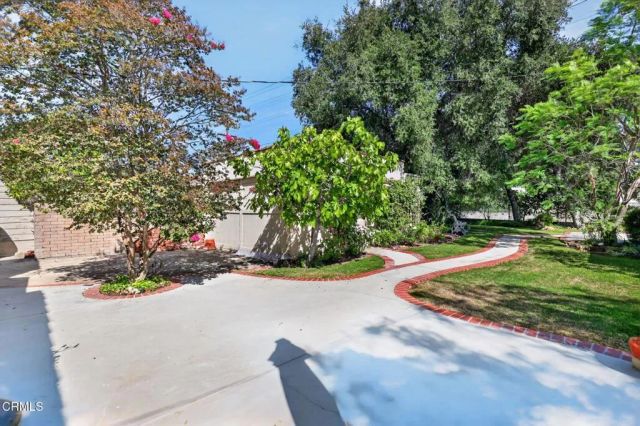 842 E Glenoaks Boulevard, Glendale, CA 91207