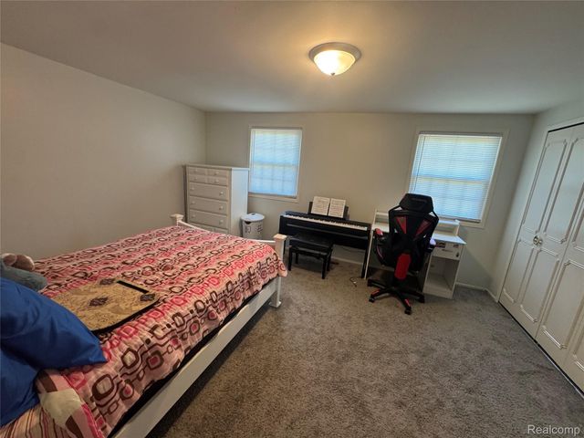 1764 Brentwood Drive, Troy, MI 48098