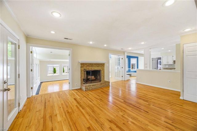 1000 Hollins College CT, Virginia Beach, VA 23455