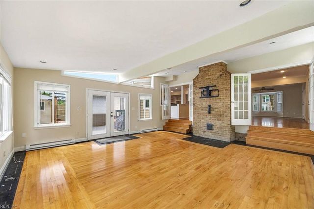 1000 Hollins College CT, Virginia Beach, VA 23455