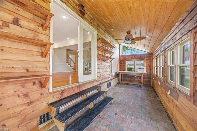 1000 Hollins College CT, Virginia Beach, VA 23455