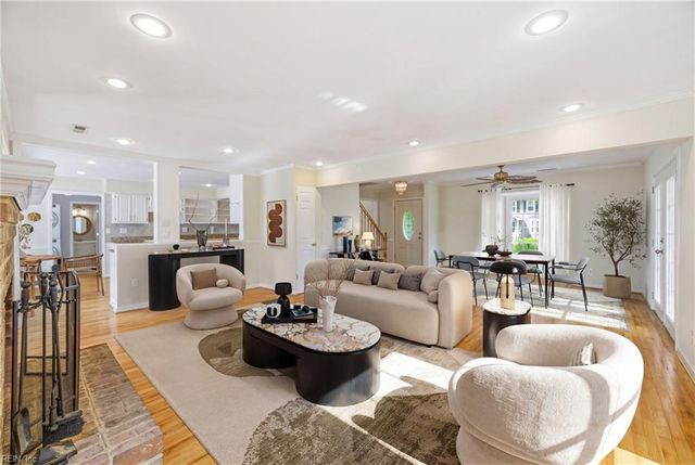 1000 Hollins College CT, Virginia Beach, VA 23455
