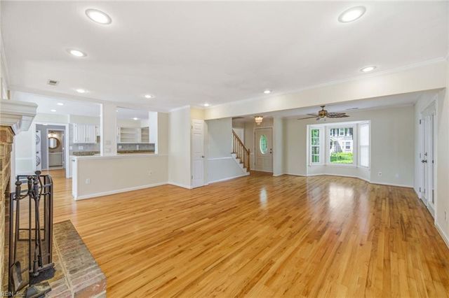 1000 Hollins College CT, Virginia Beach, VA 23455