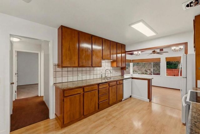 1516 Valdez Way, Pacifica, CA 94044