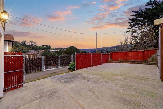 1516 Valdez Way, Pacifica, CA 94044