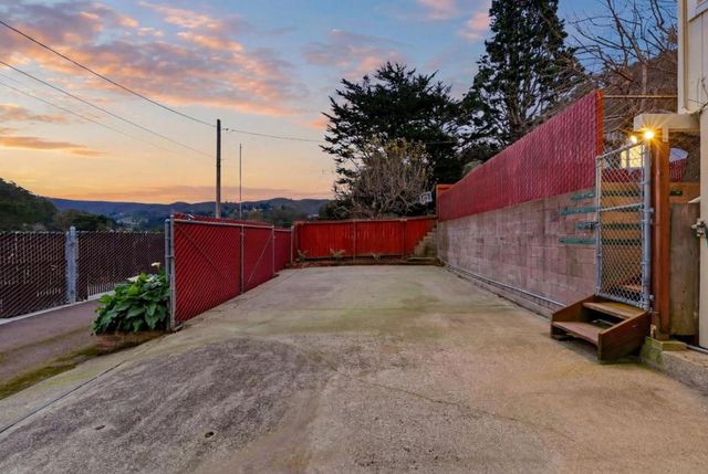 1516 Valdez Way, Pacifica, CA 94044