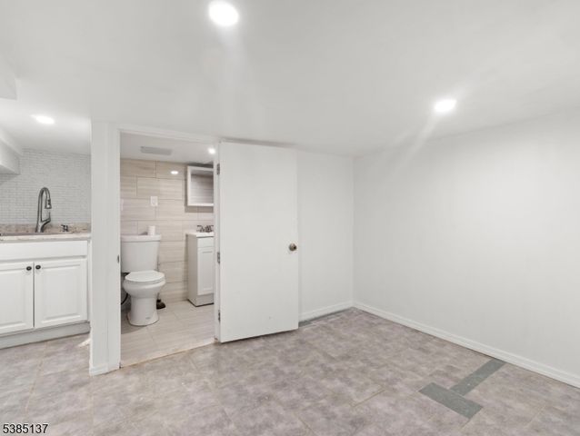 151 Stevens Ave, Jersey City, NJ 07305