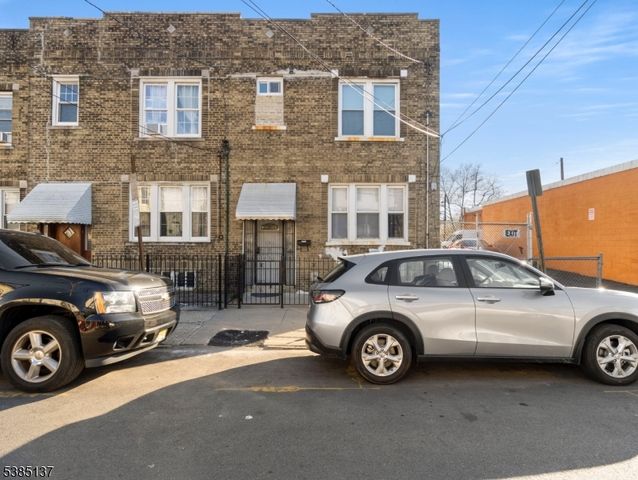 151 Stevens Ave, Jersey City, NJ 07305