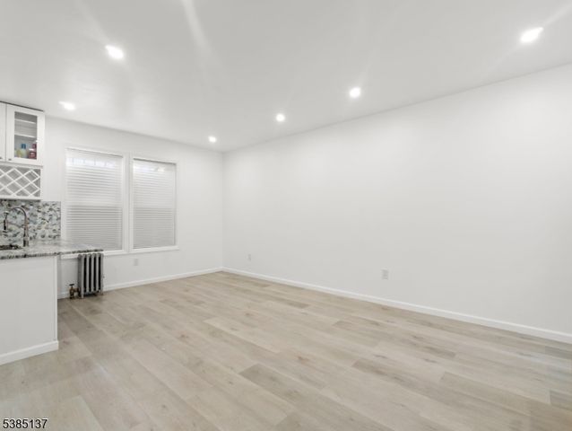 151 Stevens Ave, Jersey City, NJ 07305