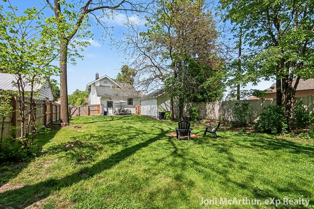 211 W Cass Street, Greenville, MI 48838
